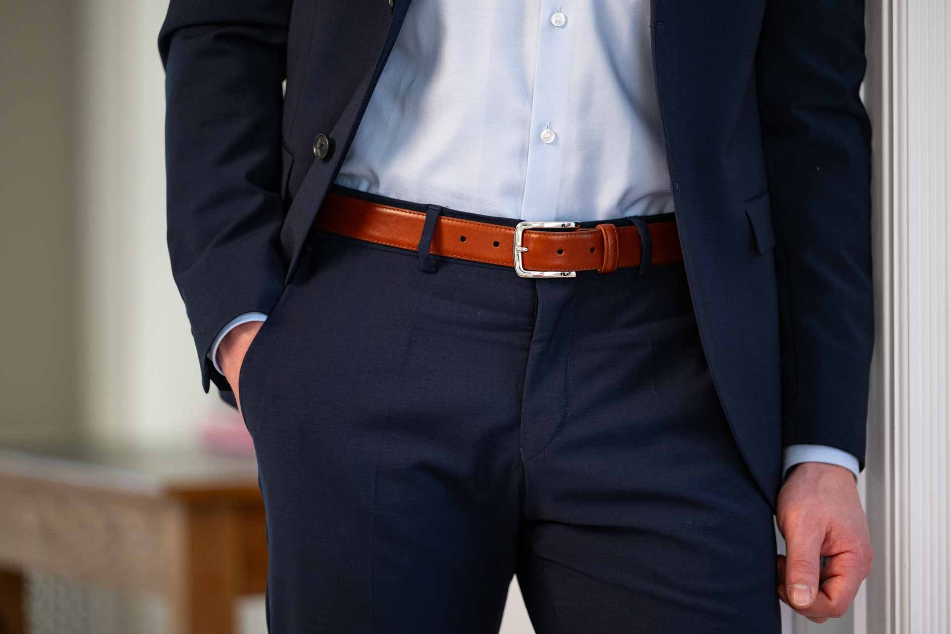 Der perfekte Ledergürtel für jedes Outfit. Ein Modell- & Breitenratgeber.