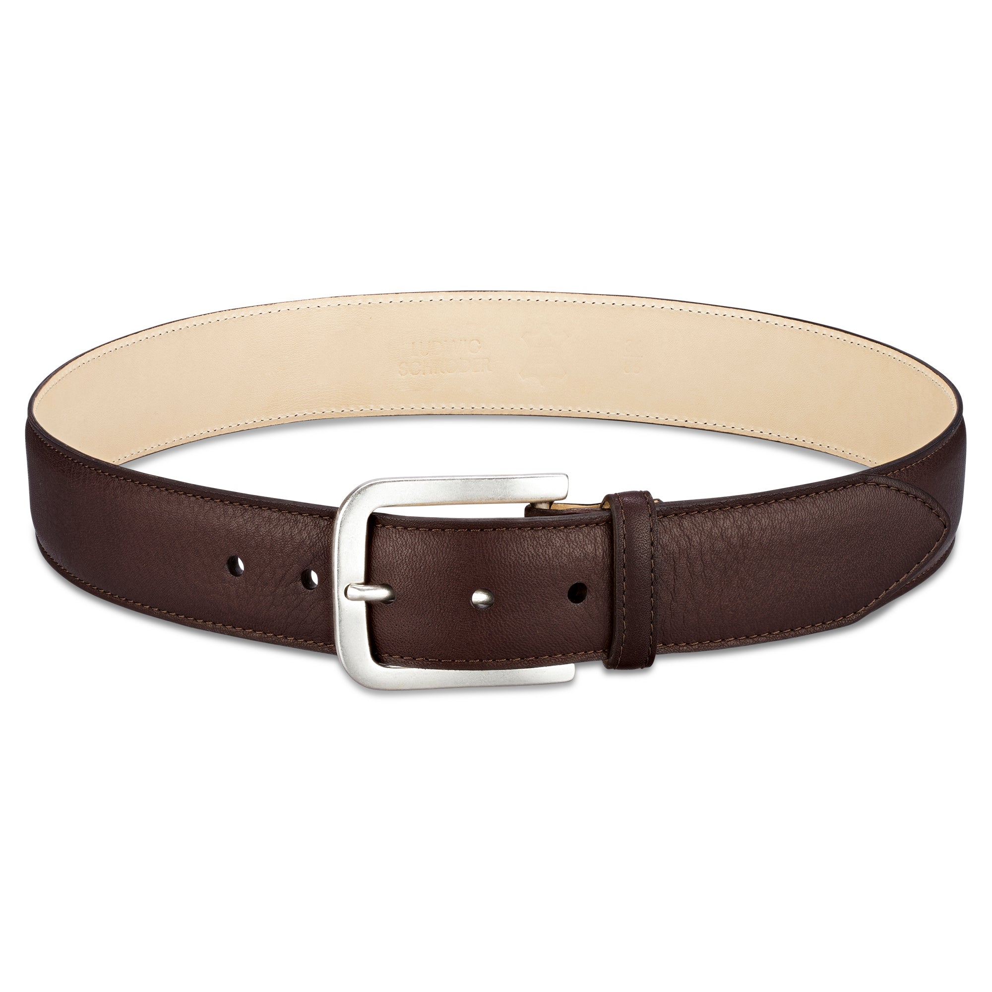 4cm zweilagiger Herren Ledergürtel in braun aus weichem Kobel Sattelsitz Leder mit natürlichem Futterleder, bombiert und genäht. Die Kanten sind sauber gefärbt. Schnalle in altsilber.