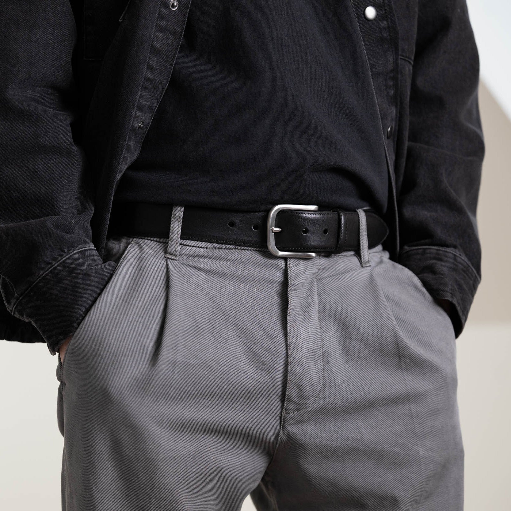 Lebenslang-Gürtel: nachhaltiger Herren Ledergürtel in Schwarz: „Hannes“ – 4 cm breit, edler Jeansgürtel mit massiver Edelstahlschnalle