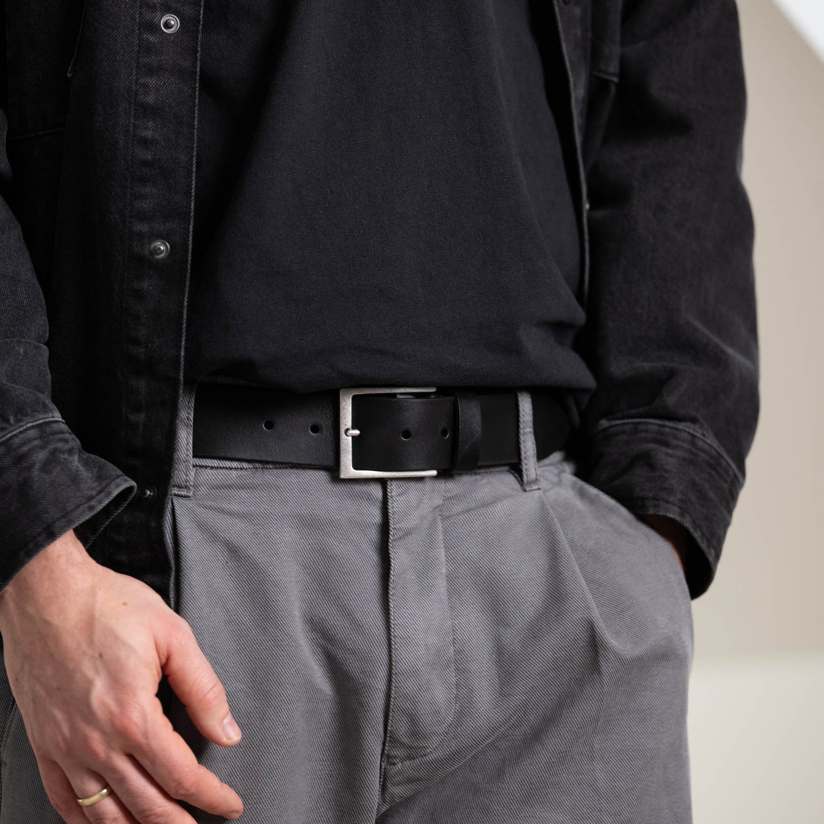 Bestseller: Herren Jeansgürtel in Schwarz, 4 cm breit: „Vincent" – unser all-time-classic Ledergürtel zur Jeans - weich und anschmiegsam