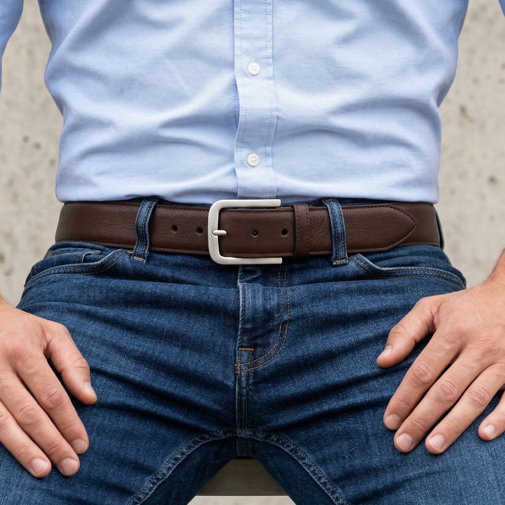 Herren Ledergürtel „Alexander" Braun aus weichem Kobel Sattelsitzleder – 4 cm, Warme, einzigartige Haptik