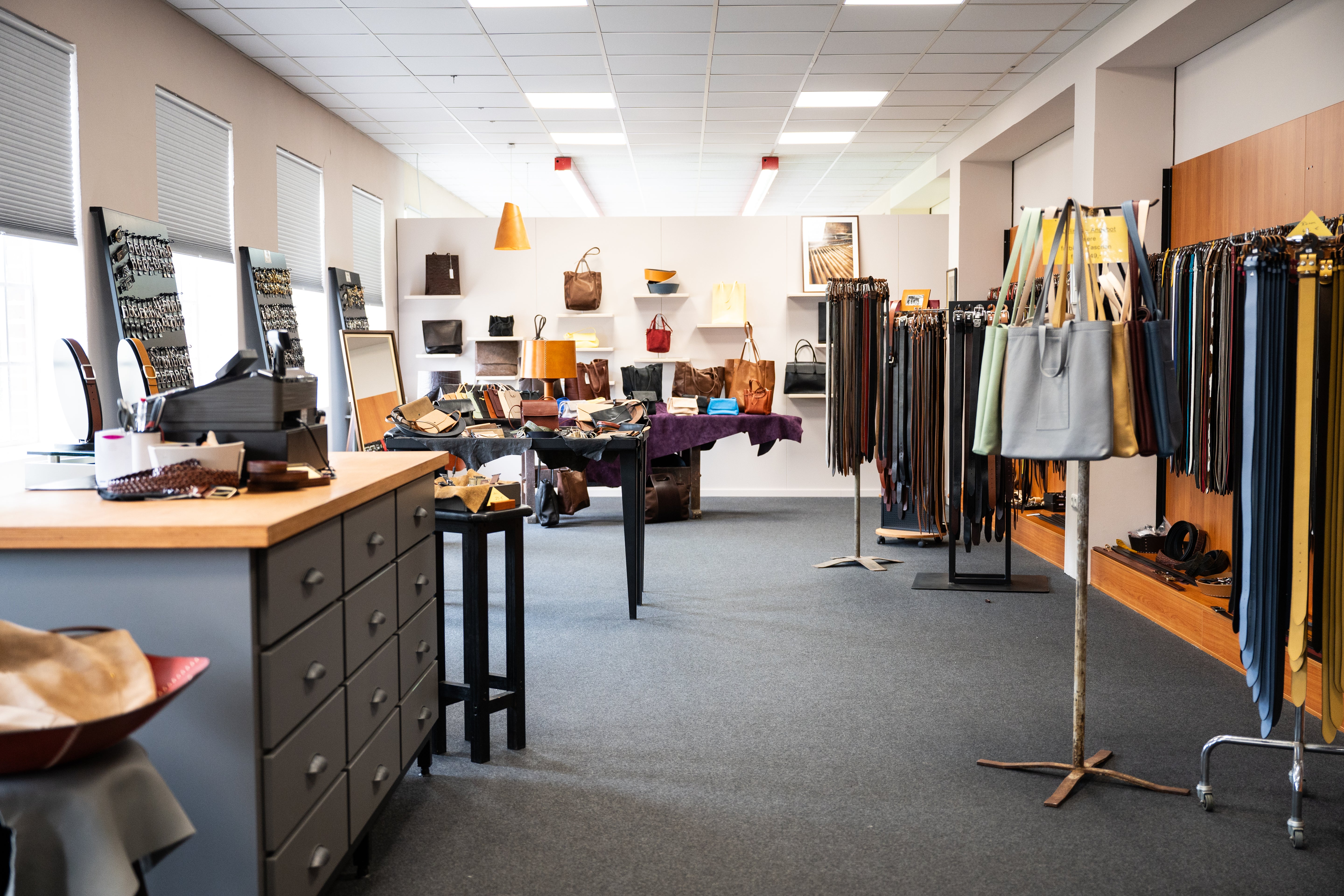 große Auswahl an Ledergürteln und Lederwaren in Uetersen Lederwarengeschäft Ludwig Schröder