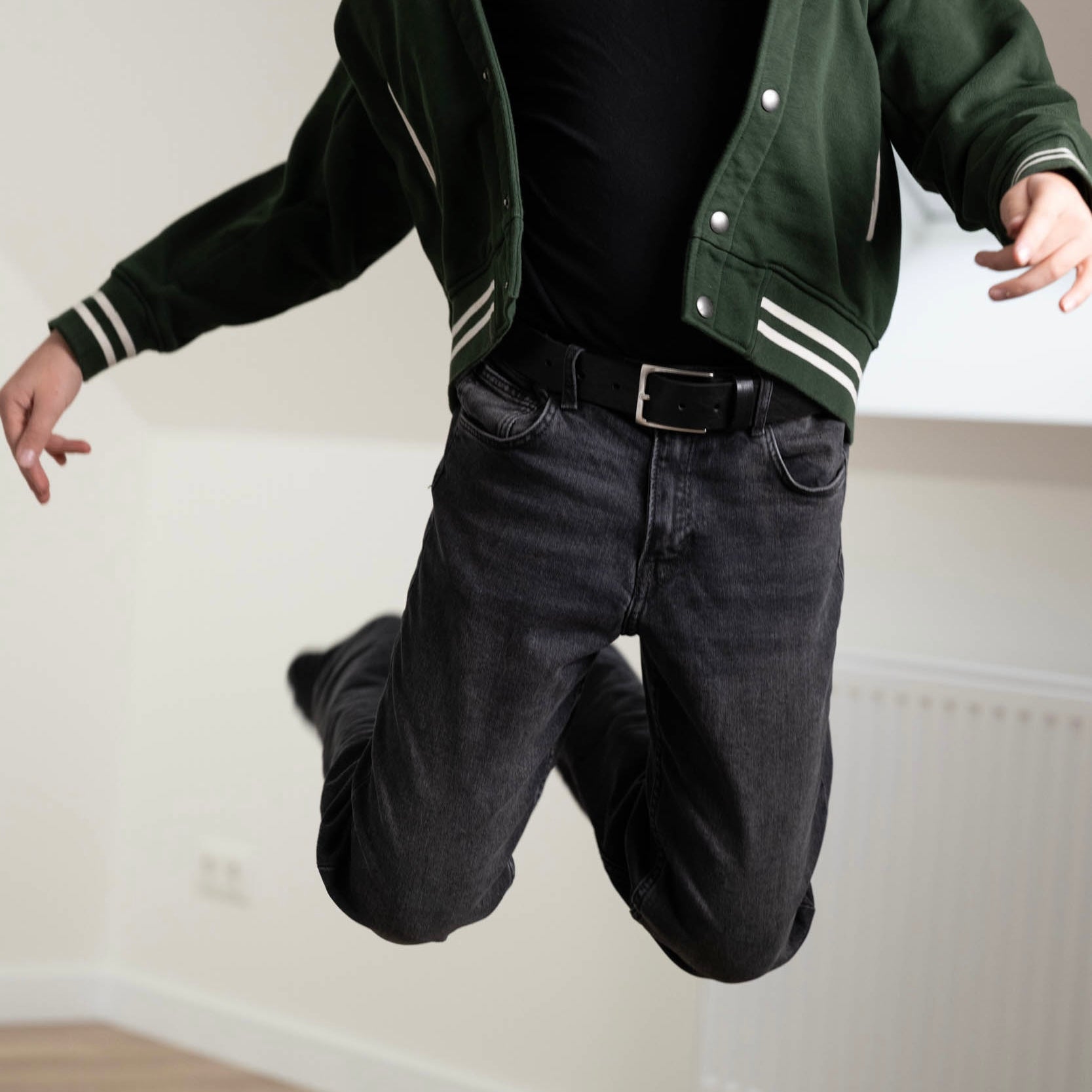 Gürtel für Kinder & Jugendliche in Schwarz - hochwertiges Leder, 3,5cm breit, wächst mit