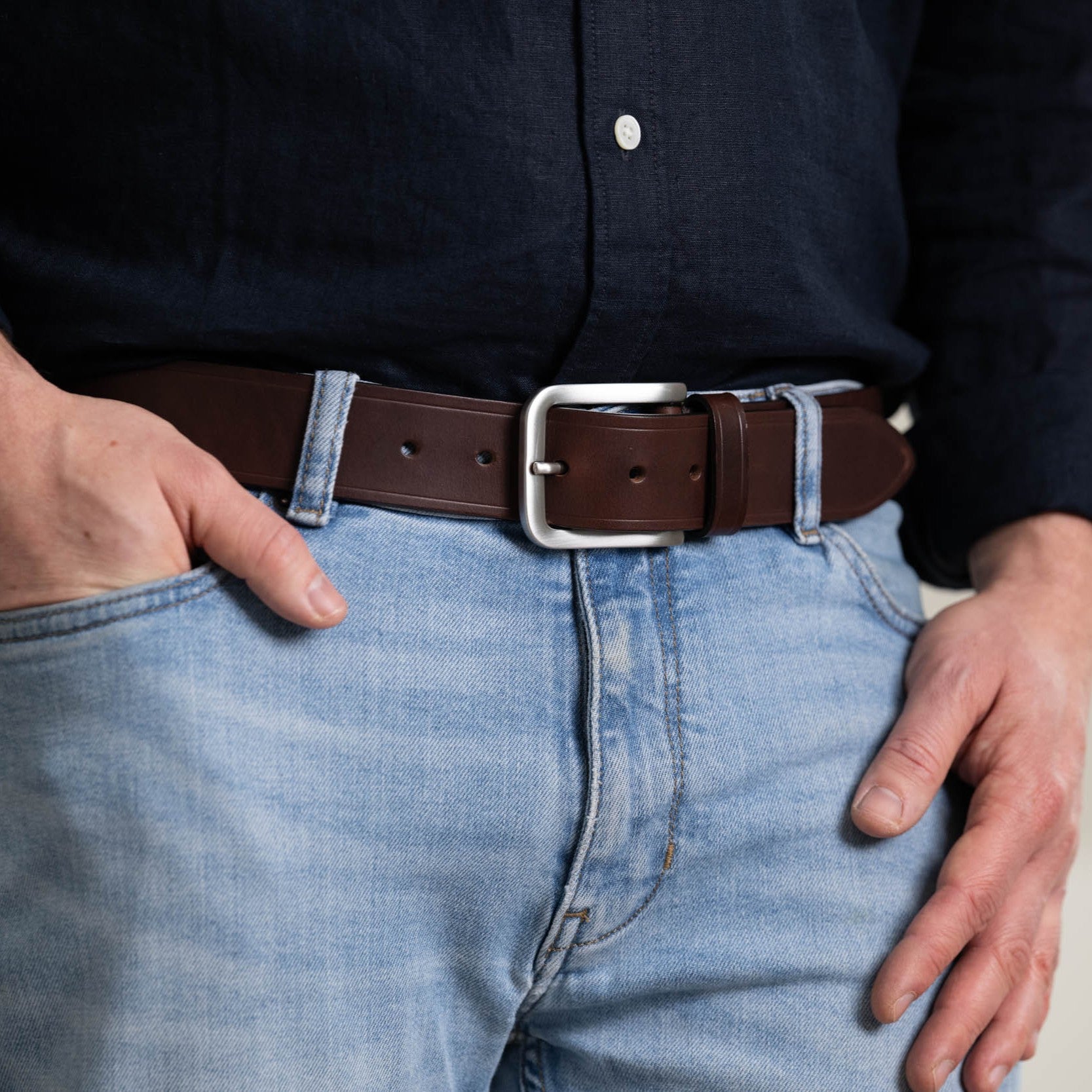 Gürtel für‘s Leben: Kobel Croupon-Ledergürtel in Braun: „Sebastian“ - 4 cm breit, 4 mm dickes Satteltaschen-Leder