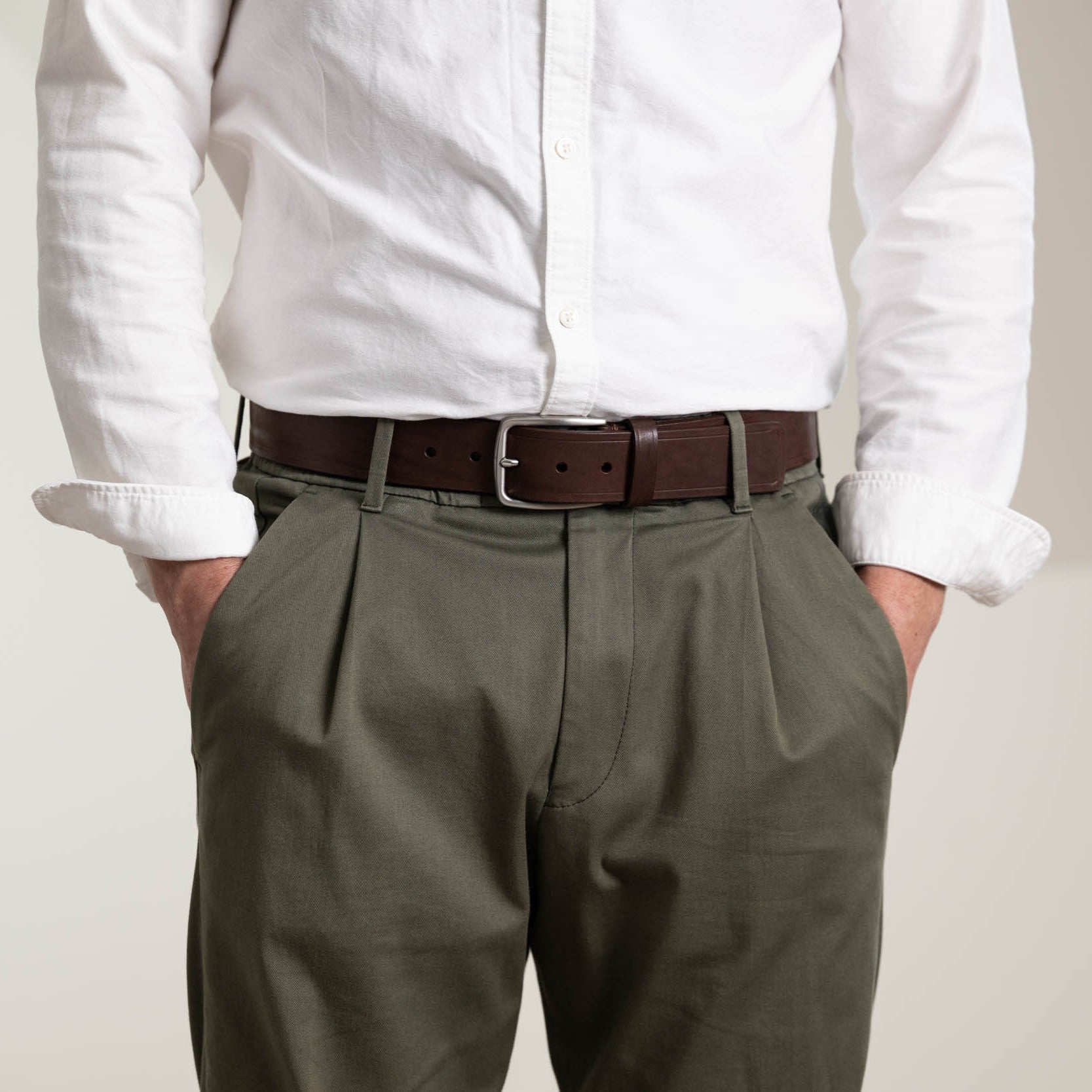 Treuer Begleiter: komfortabler Herren Jeansgürtel mit massiver Edelstahl-Schnalle, 4 cm breit: „Jakob“ in Braun – süddeutsche Bullen-Hälse 4-5mm dick