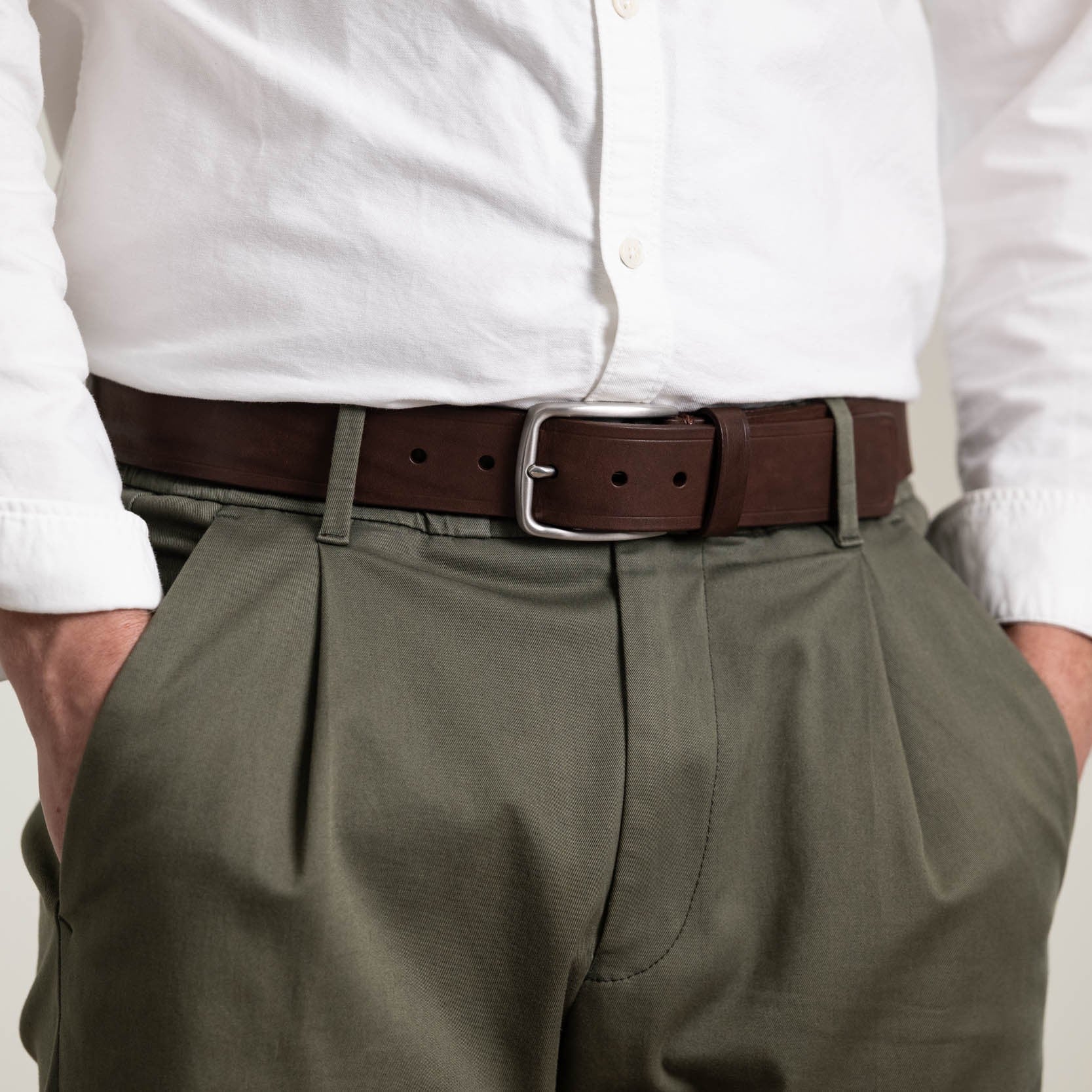 Treuer Begleiter: komfortabler Herren Jeansgürtel mit massiver Edelstahl-Schnalle, 4 cm breit: „Jakob“ in Braun – süddeutsche Bullen-Hälse 4-5mm dick