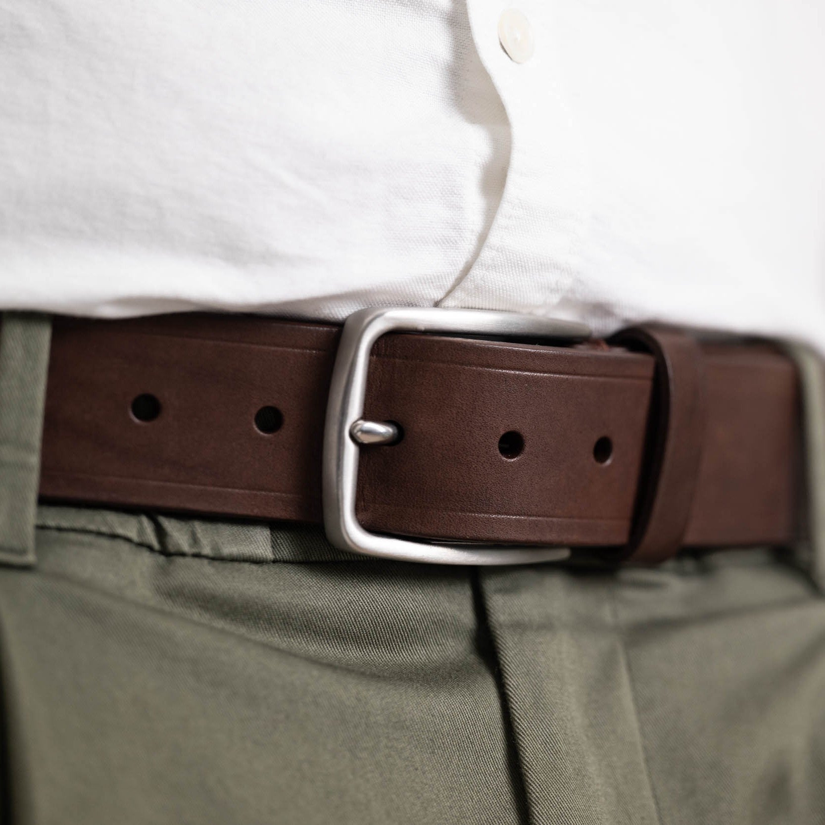 Treuer Begleiter: komfortabler Herren Jeansgürtel mit massiver Edelstahl-Schnalle, 4 cm breit: „Jakob“ in Braun – süddeutsche Bullen-Hälse 4-5mm dick