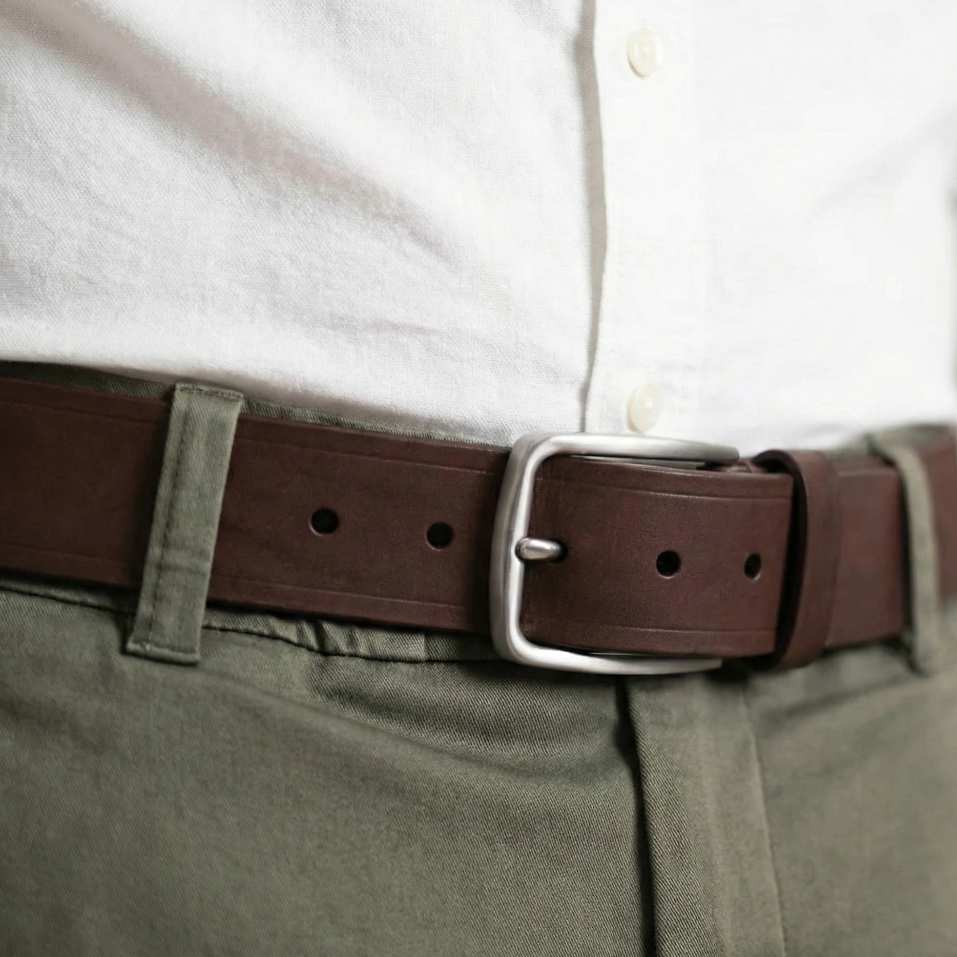 Treuer Begleiter: komfortabler Herren Jeansgürtel mit massiver Edelstahl-Schnalle, 4 cm breit: „Jakob“ in Braun – süddeutsche Bullen-Hälse 4-5mm dick